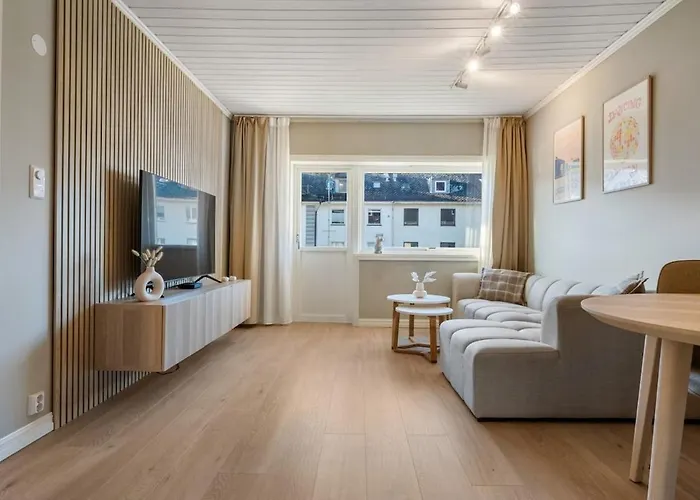 Apartment With 2 Bedrooms And Balcony